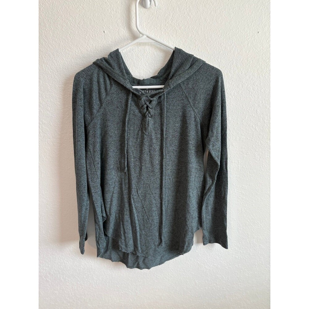 AE Women’s Size Small Light‎ Weight hooded shirt